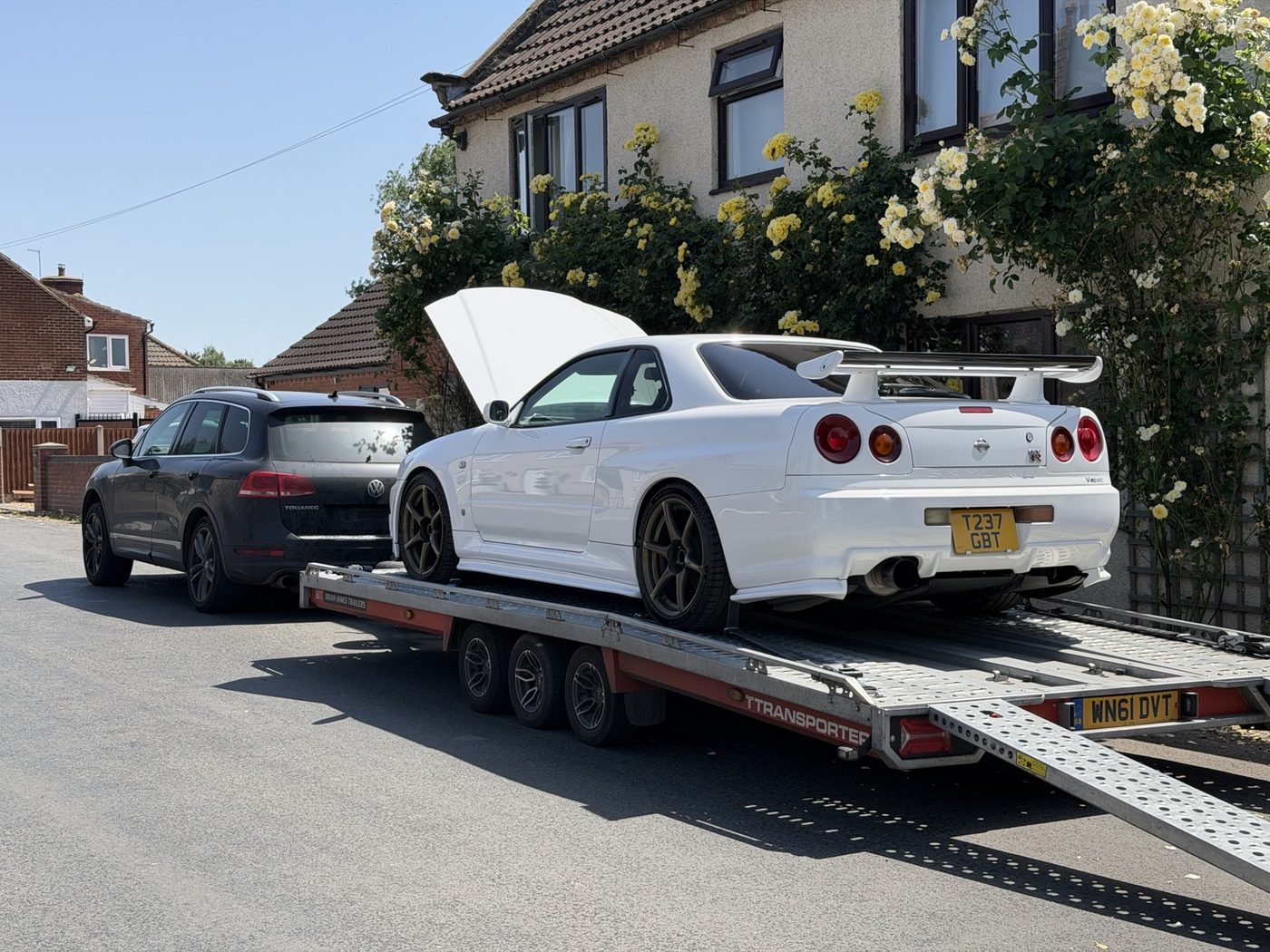 Nissan Skyline on transporter